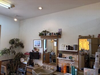 カットハウススズキ(CUT HOUSE SUZUKI)の写真/『初めての方でも大歓迎◎』まるで実家のような温かい空間で癒しの一時をお過ごしください♪