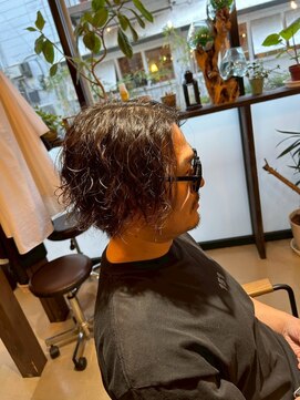 トニコ(toniko) ツイストスパイラルパーマ×波巻きパーマ×刈り上げ