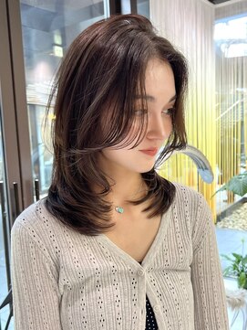 シティ(CITY) ワンカールレイヤー　ミディアムヘア　かきあげヘア