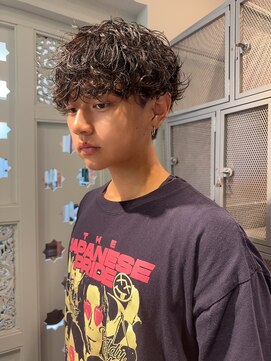 メンズサロンバムオム 名古屋栄店(MEN’S SALON BAMM HOMME) 自然な動きの大人シャドウパーマ
