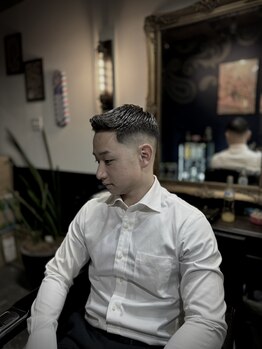 オールドカットクラブ(OLD CUT CLUB)の写真/【阪急塚口】第一印象が変わる大人メンズバーバー！清潔感×好印象カットで仕事もプライベートも抜かりなく