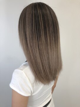 チェレ ロッソ 金剛店(Chere rosso) ハイライトイルミナカラーグラデーション