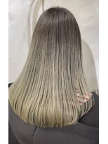 ザ デイ(THE DAY)&nbsp;オリーブグレージュのカスケードカラー【バレイヤージュ】