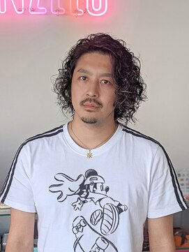 アンゼロ(UNZELO) スパイラルパーマ×メンズミディアムスタイル