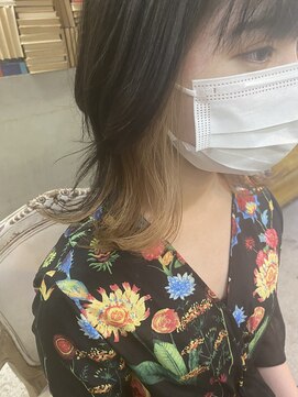 ロイジー(roijir) 【roijir 表参道】インナーカラー ベージュ×くびれレイヤー