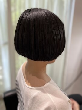 ツムグ 代官山 中目黒(TUMUGU) 30代40代50代大人かわいいヘア美髪のススメ黒髪前下がりボブ