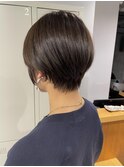 大人かわいい_ハンサムショート_アッシュベージュ