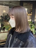 透明感ベージュ
