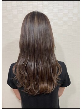 美容室 メザミー MESAMIES 暗髪ベージュカラー ゆるふわウェーブロング ツヤ髪髪質改善