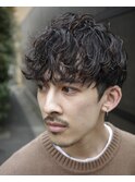 メンズスタイル　メンズパーマ　メンズ強めパーマ