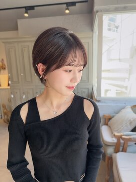 カシュカシュ 表参道(cache cache) ショートボブシースルーぱっつん前髪おくれ毛ロブミディアムヘア