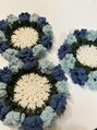 レアング(LeAng) 編み物が好きです!これはお花沢山のコースターです!