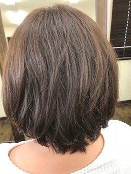レゴ ヘアーサロン(Lego hair salon)の写真/白髪のお悩みを解決！暗くなりすぎないグレイカラーで、白髪があってもオシャレを楽しめるStyleに☆