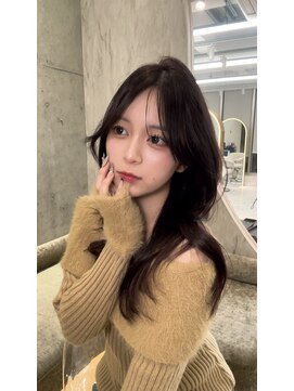 ロンドルピナス 小倉(Lond Lupinus) ミディアムレイヤーカット/似合わせカット/大人ガーリー/20代