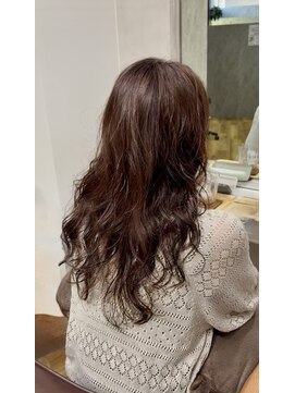 プーパ ヘアーユニ(pupa hair uni) 甘めロングウェーブ