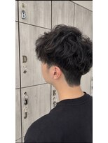 クイーンズゲート 昭和パレス店 無造作スパイラルパーマ×刈り上げマッシュ