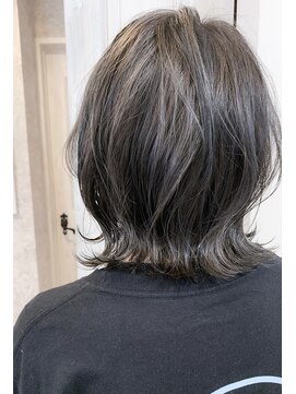 キャアリー(Caary) 福山市美容室人気Caary立体グレージュ×くびれ外はねスタイル♪