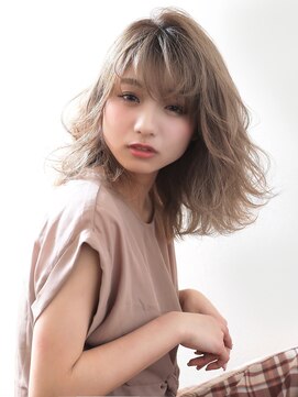 シェノン 梅田(CHAINON) レイヤーヴェールカット x ハイトーンベージュ♪ /梅田/イルミナ