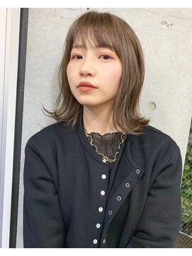 リコバイアフロート(riko by afloat) 韓国風切りっぱなし外ハネボブ