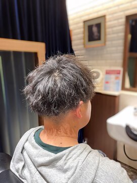 エヌドットバーバー ギンザ(N.BARBER GINZA) ツイストスパイラル/ツーブロック/バーバー【銀座】<理容室>