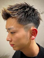 ビンゴ(BINGO)&nbsp;ba230ニュアンスカラー短髪刈り上げウルフ束感バーバースタイル