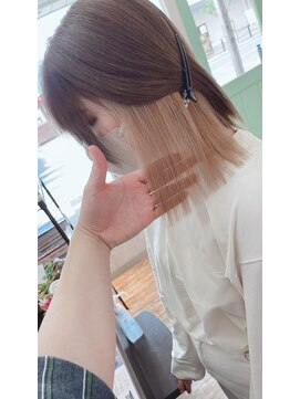 ヘアープレイス ピリオドアック(Hair Place .Acc) インナーカラー×ホワイト系ピンクカラー☆
