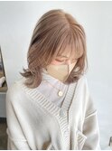 王道ベージュ。