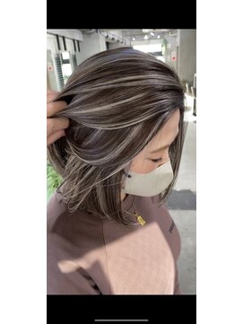 アポロ 横浜駅店(apollo) ハイライトバレイヤージュダブルカラーミルクティーベージュ