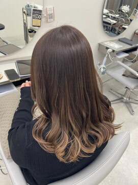 インク バイ アルテフィーチェ 甲子園口(ink by artefice) インナー × ベージュカラー