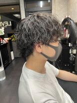 レベル 葛西店(LEVEL) 波巻きパーマ 波巻きスパイラル メンズ メンズカット 葛西 眉毛