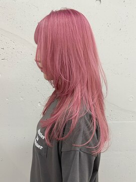 松尾菫菜/レイヤーカット/ハイトーン/ピンクカラー/韓国ヘア