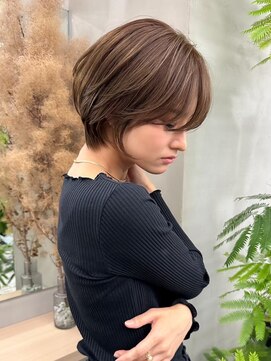 ギークス(GEEKS) 【GEEKS渋谷】ナチュラルショートウルフ/20代30代/冬カラー/小顔