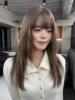 ニコ トウキョウ(nico TOKYO)&nbsp;ハッシュレイヤーカット顔周りレイヤーウルフホワイトベージュ