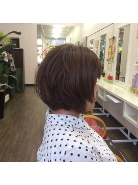 イヴァルヴ(EVOLVE) ふんわりボブ大人可愛い小顔ショートナチュラルミニボブ