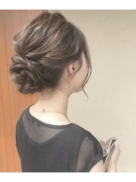 フィオーレ ヘアデザイン(FIORE hair design) 大人なルーズシニヨン
