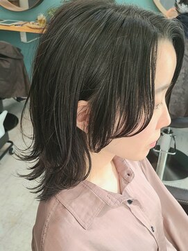 ベラ(Bella) マッシュウルフレイヤーロブ