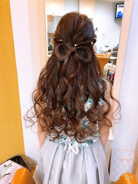 ヘアメイク ジェイエム ハーフアップ&リボン