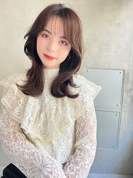 ロイジー(roijir) 【表参道 roijir】軽めバング×韓国巻き