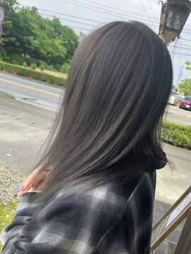 ラヴ(Lab) 透明感アッシュグレー