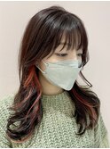 韓国ヘア 顔周りレイヤー インナーカラー