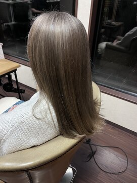 カミユイドコ ニン(kamiyuidoko nin) グレージュ