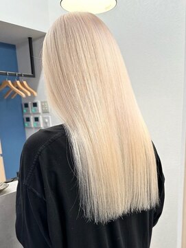 リノショアーズ 元町店(RINOSHORES) 大人可愛いふんわりカールミストバング外国人風ブロンドベージュ