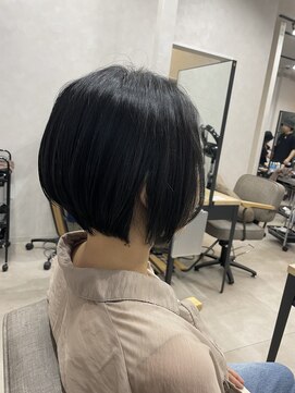 エモ(emo) ショートボブ