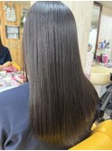 艶と丸みのある前上がりストレート