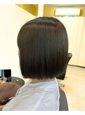 切りっぱなしボブ×オリーブベージュ
