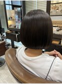パツッと丸みのあるボブ