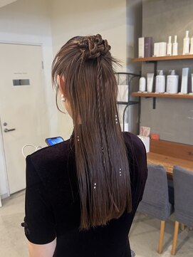 ロカリタ キョウト 河原町三条店(ROCAReTA kyoto) ヘアセット　カチモリ　ハーフアップ　結婚式お呼ばれヘア