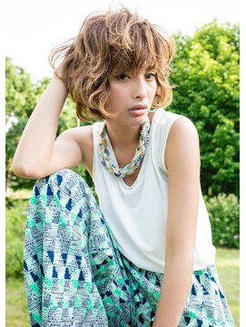 アズーア ヘアーアンドスパ(azure hair&spa) くしゃっともみ込むだけ！カジュアルショート　　横浜