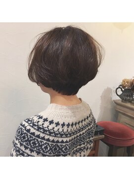 マウロア(MAULOA) “ short bob ＋ シルバーグレージュ”  鈴木ちさと