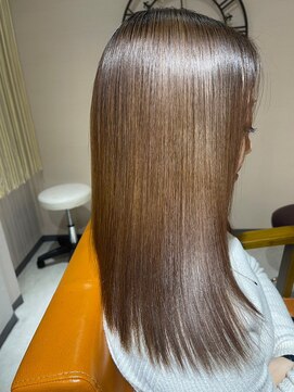 グラム 宜野湾店(gram) ストレート_縮毛矯正_トリートメント_艶々ロングヘアー_17